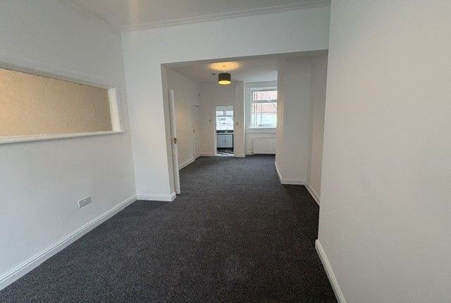 34, Harold Avenue, Manchester photo 4