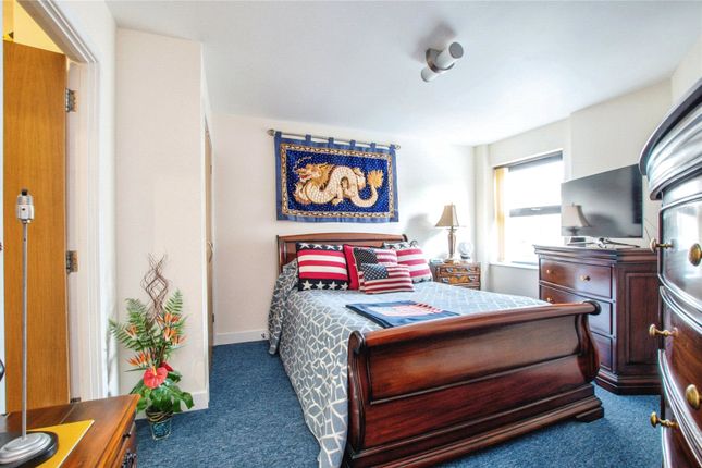 Flat 8, 124, Commercial Road, Dorset photo 4