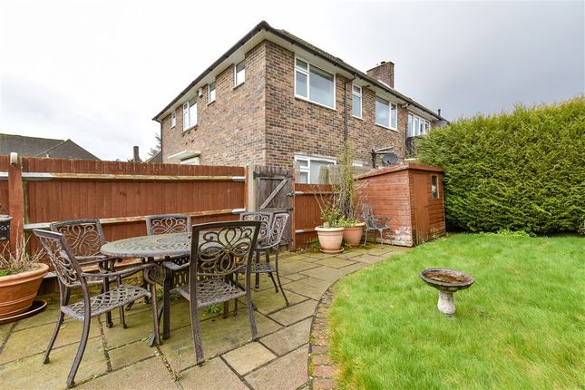 Courtlands Crescent, Banstead photo 2