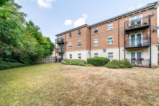 29, Empire Walk, Greenhithe photo 3