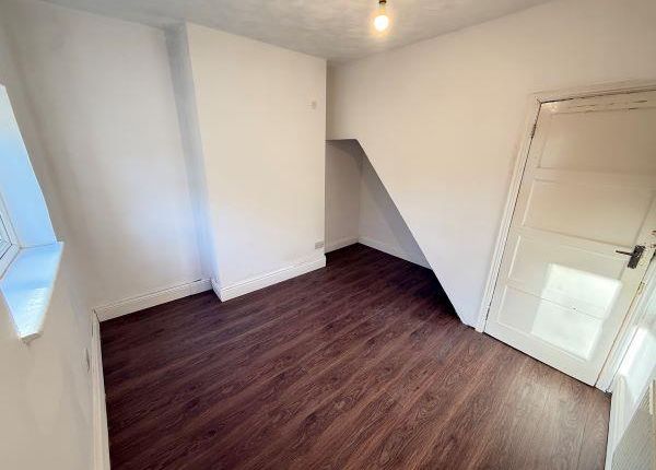 16, Alexandra Road, Tipton photo 5