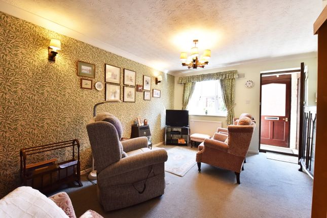 22, Primrose Park, Brierley Hill photo 2