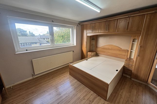 2 Bed Flat To Rent Edgar Road, Whitton Tw4
