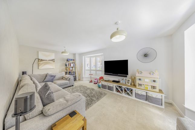 14, Fingal Crescent, Spencers Wood, Reading photo 4