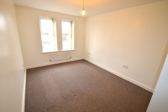 Flat for sale in Ings Lane, Skellow, Doncaster