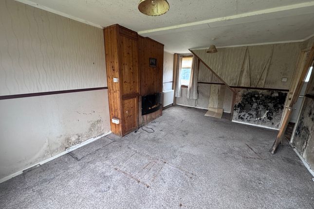 89 Chapelton Drive, West Calder photo 4