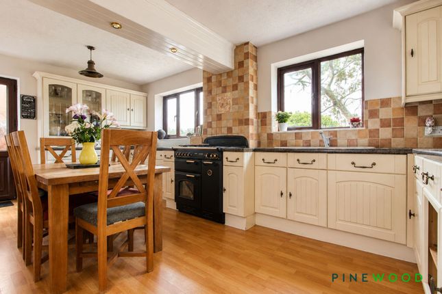 10 Spring House Close, Chesterfield photo 4