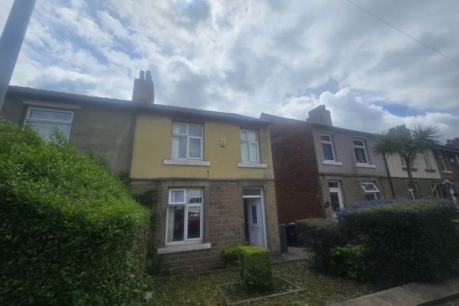 4-bed house on 42, Long Lane, Huddersfield, £100,000