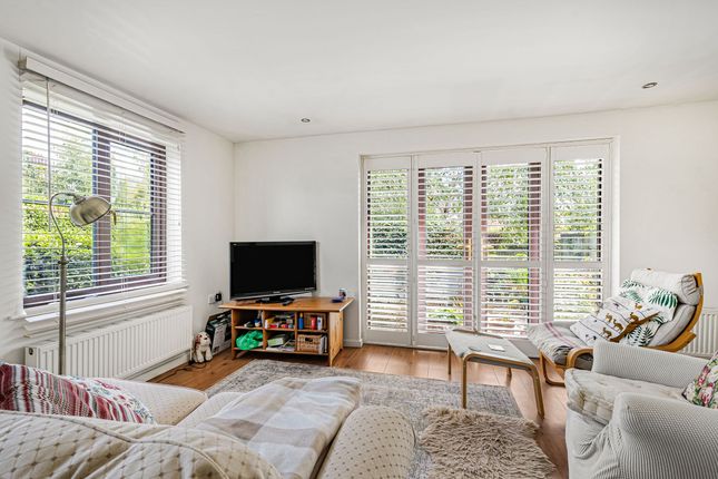 5 Fairmead Court, Exeter photo 4