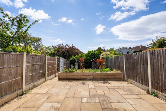 5, Dobsons Close, Rayleigh photo 4