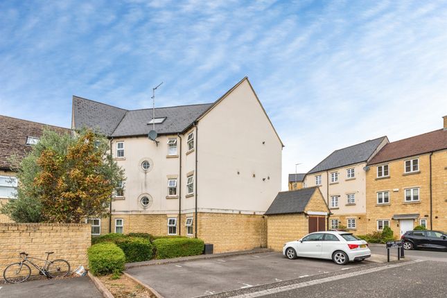 Flat 1, 23, Woodford Way, Witney photo 4
