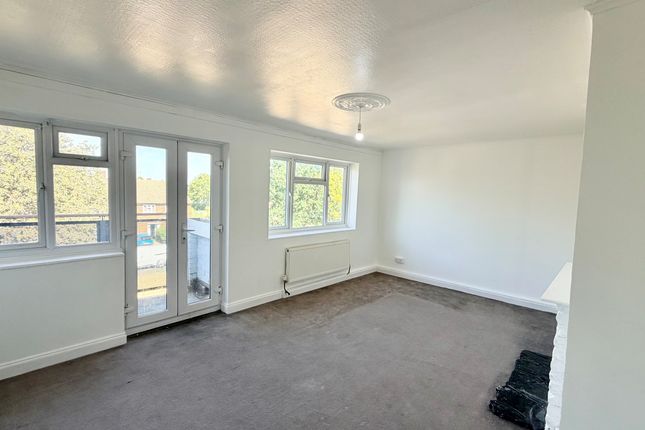 132, Rainham photo 2