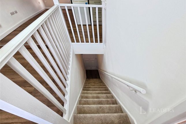Flat 2, 24a, Wharncliffe Road, Leicestershire photo 3