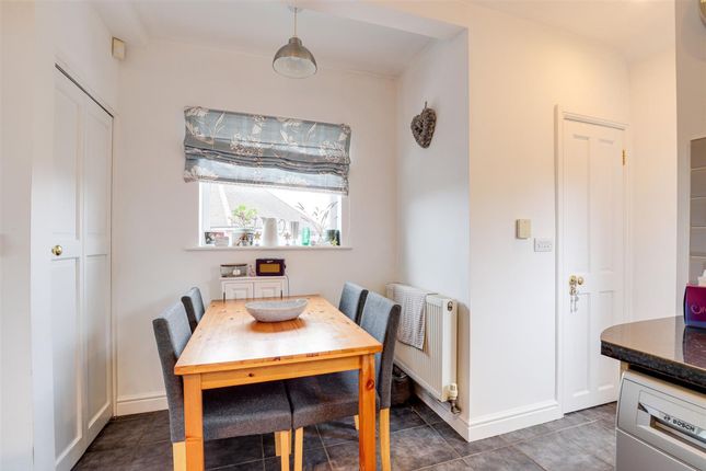 44 Lilleker Rise, Nottingham photo 3