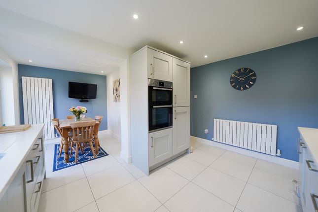 6 Carnation Close, Leicester photo 4