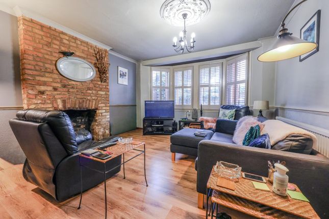 10, Runwell Terrace, Southend-On-Sea photo 2
