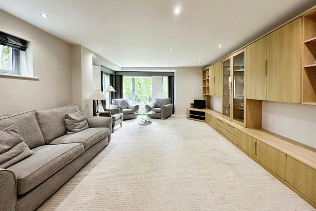 Apt 6, Amulree, Salford photo 2