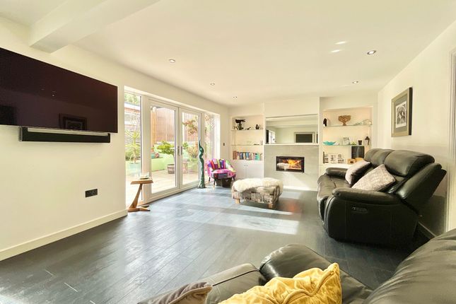 1 Audmore Court, Stafford photo 3