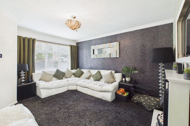 61 Higherness Way, Coatbridge photo 3