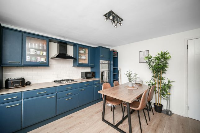 34, Mayshade Road, Loanhead photo 4