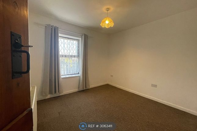 West Terrace, Hucknall, Nottingham photo 4