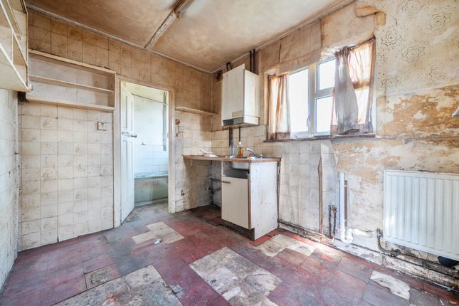 21, Crossway, Pinner photo 4