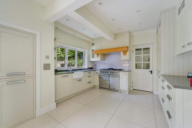 Detached house to rent in Chislehurst Road, Chislehurst