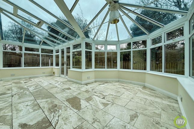 22 Tintagel Close, Blackburn photo 4