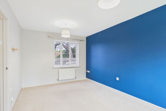19, Minot Close, Malmesbury photo 3