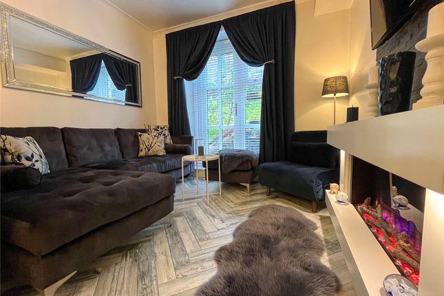 Flat for sale in Wool Road, Dobcross, Oldham, Greater Manchester