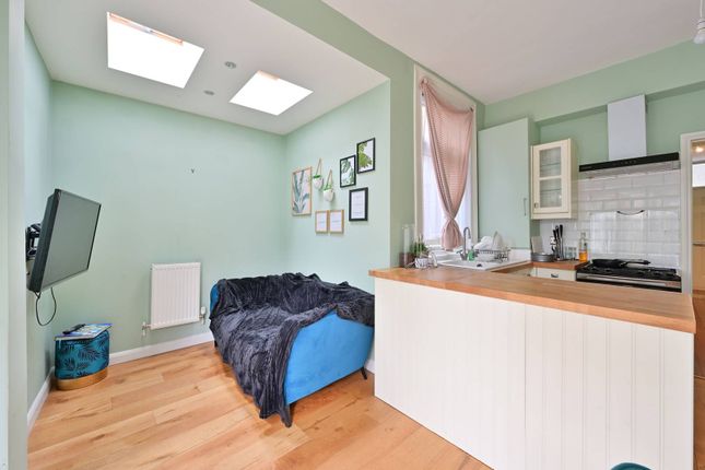 Flat for sale in Abbey Road, South Wimbledon, London