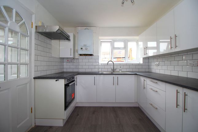 44 New Zealand Way, Rainham photo 4