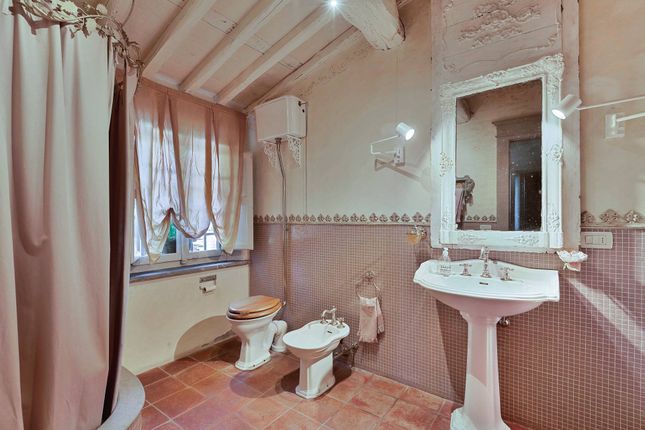 Villa for sale in Via Vasari, 10, Camaiore, It