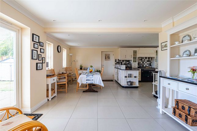 1, Hazeldene, Northall photo 3