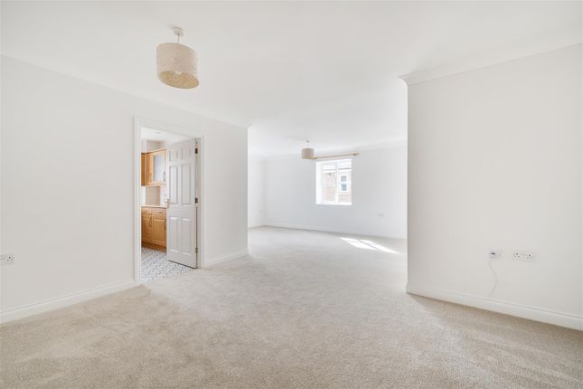 14, Chapel Mews, Chippenham photo 4