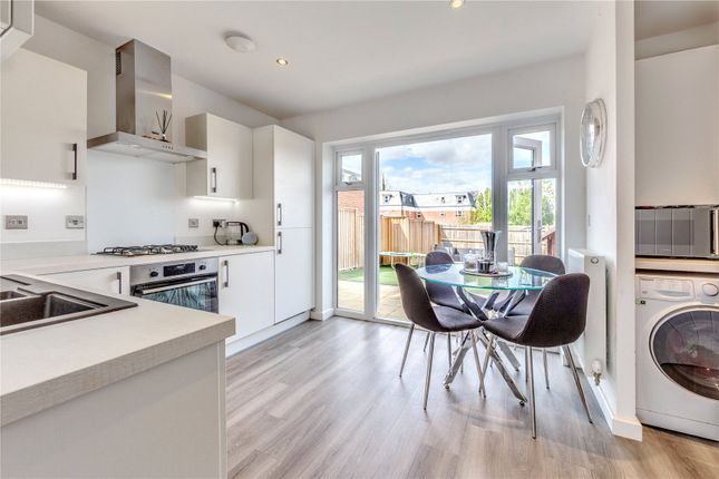 21, Heath Way, Radlett photo 4
