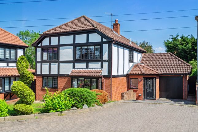 Thumbnail Detached house for sale in Albany Close, Bushey Heath