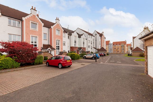Thumbnail Flat for sale in 211 Harbour Place, Dalgety Bay