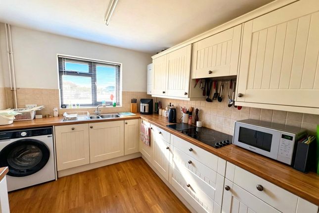14, Woodward Court, Stratford-upon-Avon photo 2