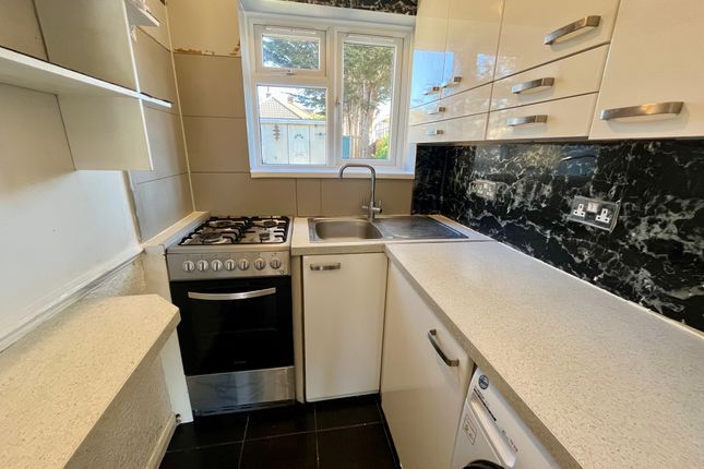 32, New Road, Feltham photo 5