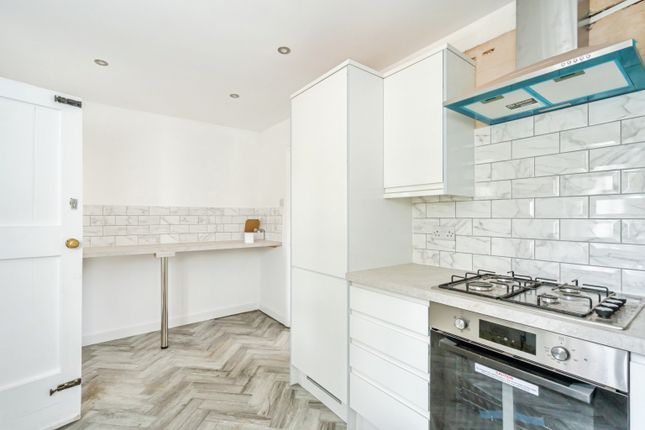 36, Sea View Road, Hayling Island photo 3