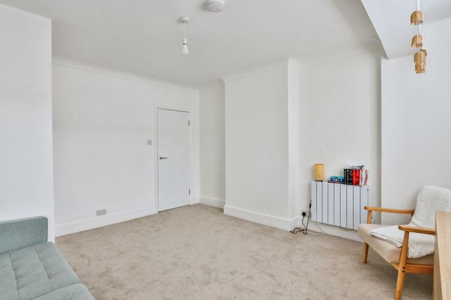 Flat 1, Poole photo 3