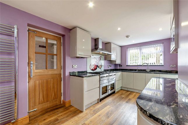 4, Sagecroft Road, Berkshire photo 2