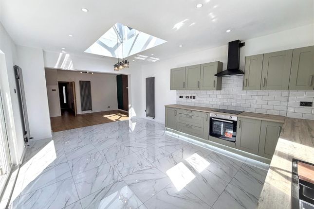 19, Botha Road, London photo 3
