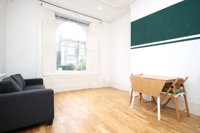 Flat to rent in Beacon Hill, Islington