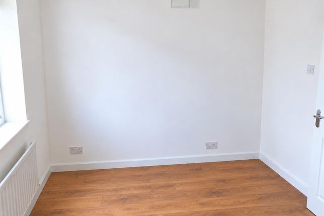 3-bed detached on Radford Meadow, Derby, £1,250/mo