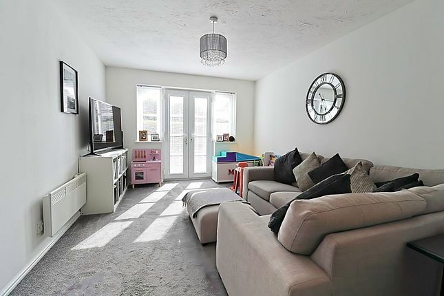 13 Spencer House, Ensign Close, Leigh-On-Sea photo 3