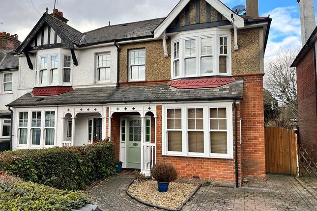3-bed semi-detached on Winchester Road, Hampshire, £445,000