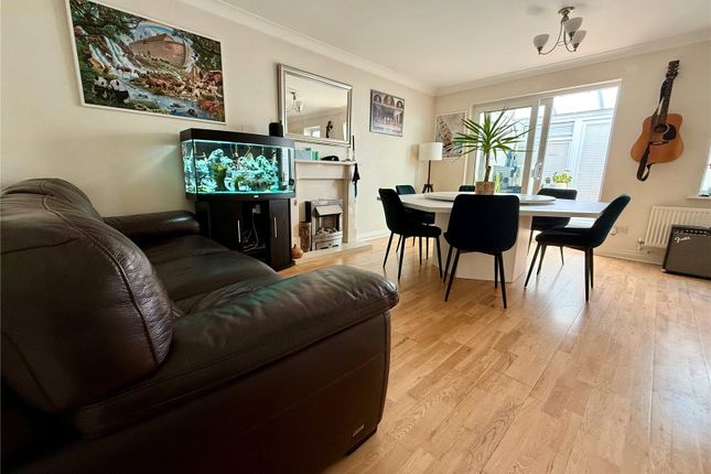 Dartbridge Lodge,, Saffron Road, Grays photo 3