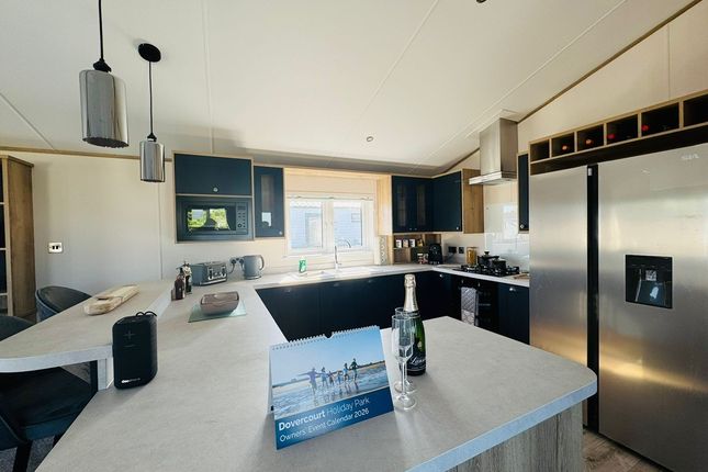 4, Dovercourt Holiday Park, Harwich photo 3